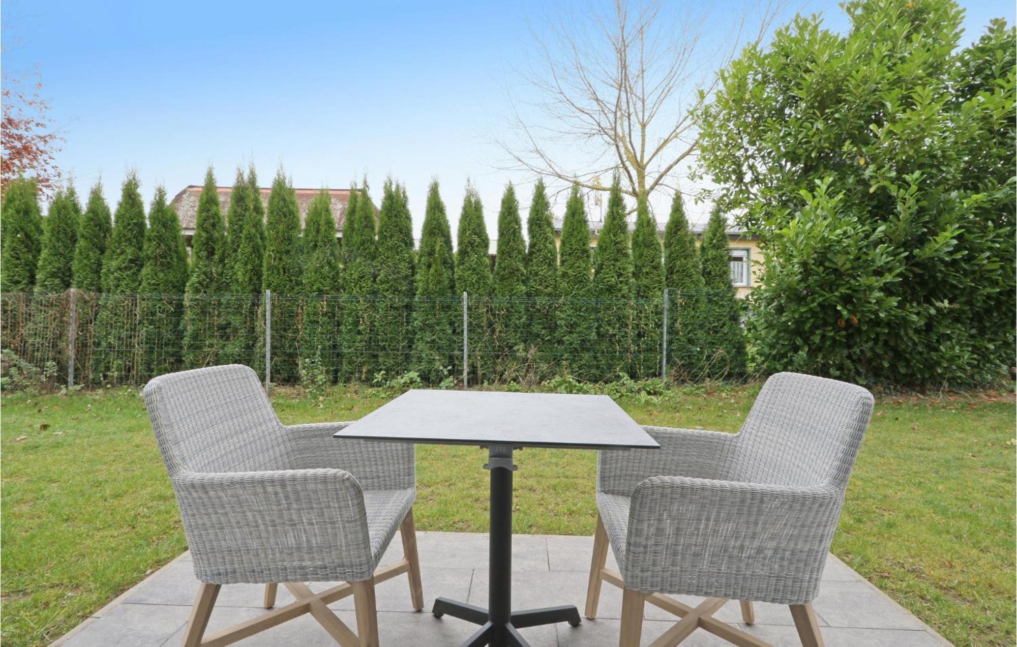 Amazing apartment in Ostseebad Boltenhagen with 1 Bedrooms, Sauna&WiFi Buitenkant foto